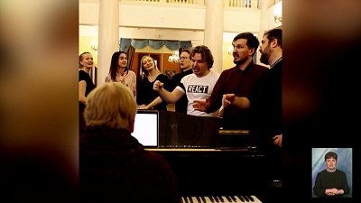 Артисты оперы поддержали олимпийскую сборную