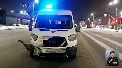 Машина медиков попала в ДТП