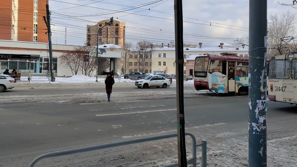В Челябинске урбанисты предлагают установить светофор и трамвайные платформы у горбольницы № 1