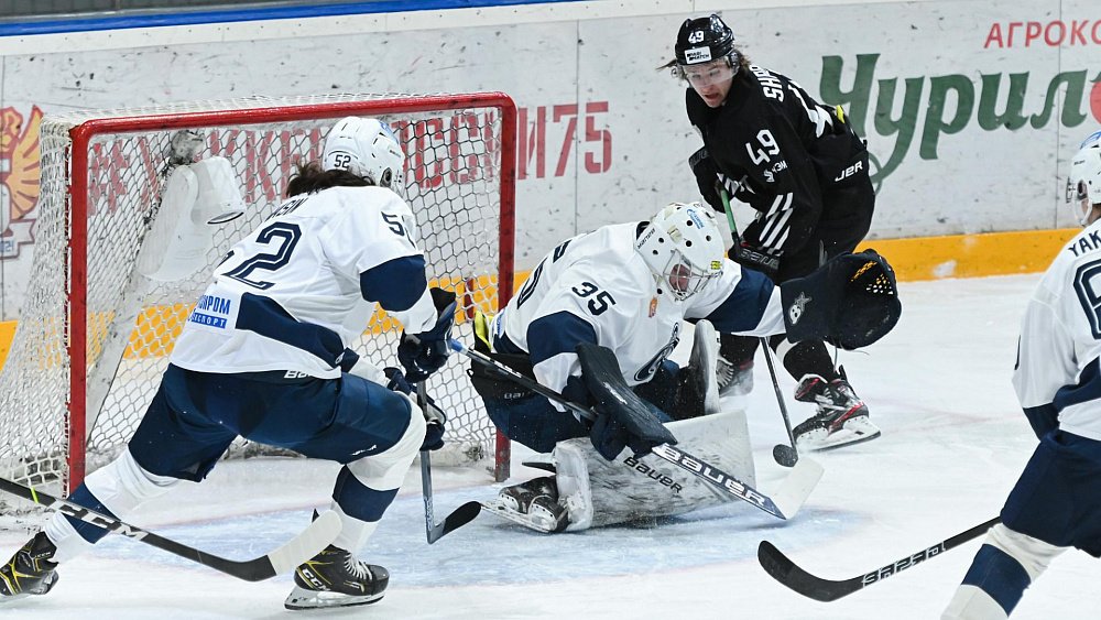 Хоккеисты «Челмета» в первом раунде плей-офф сыграют с питерским «Динамо»