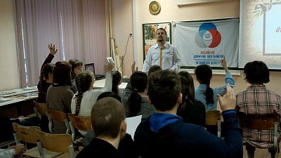 В Полетаево школьники изучают историю с помощью реконструкции сражений