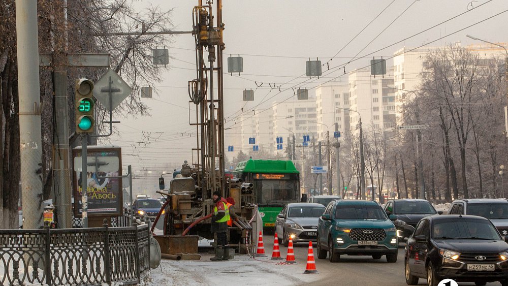 На дорогах Челябинска наблюдаются многочисленные ДТП и пробки