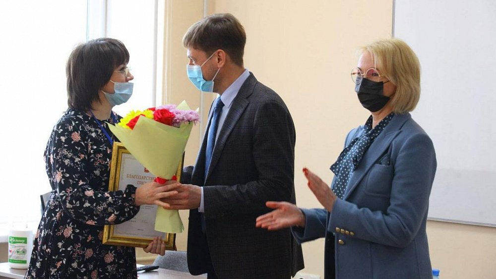 В Челябинской области наградили студентов-медиков