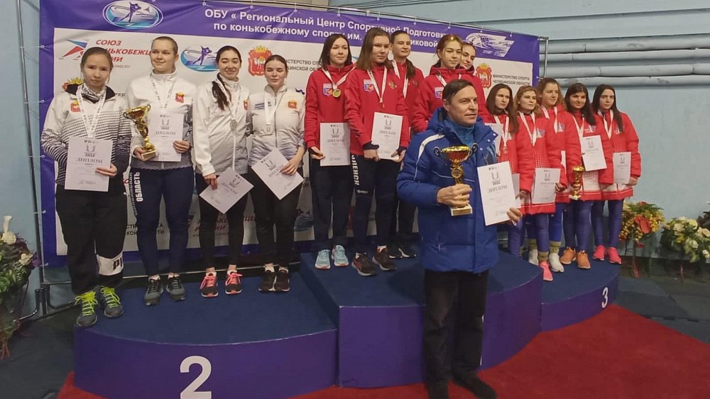 Студенты УралГУФКа заняли второе место на Всероссийской зимней универсиаде в состязаниях по шорт‑треку
