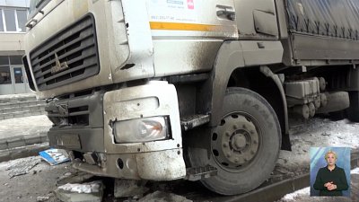Фура попала в ДТП из-за отказа тормозов