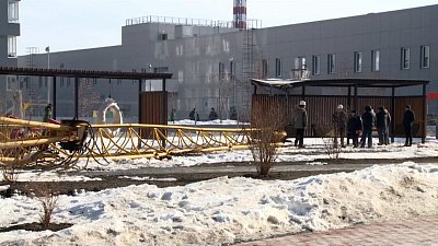 В Челябинске рухнул башенный кран