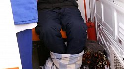 В Челябинской области спасатели эвакуировали из леса заблудившегося мужчину