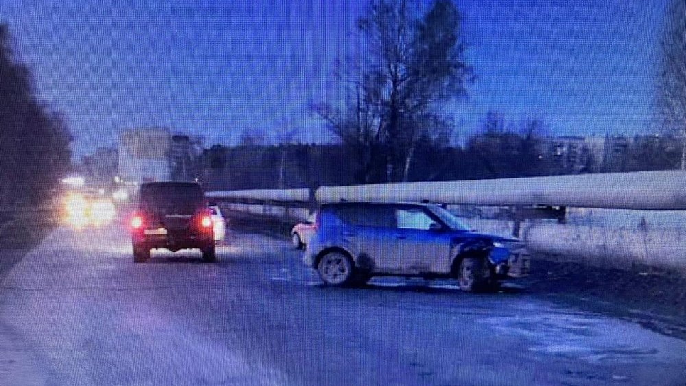 В Челябинской области пьяный бесправник на иномарке устроил ДТП