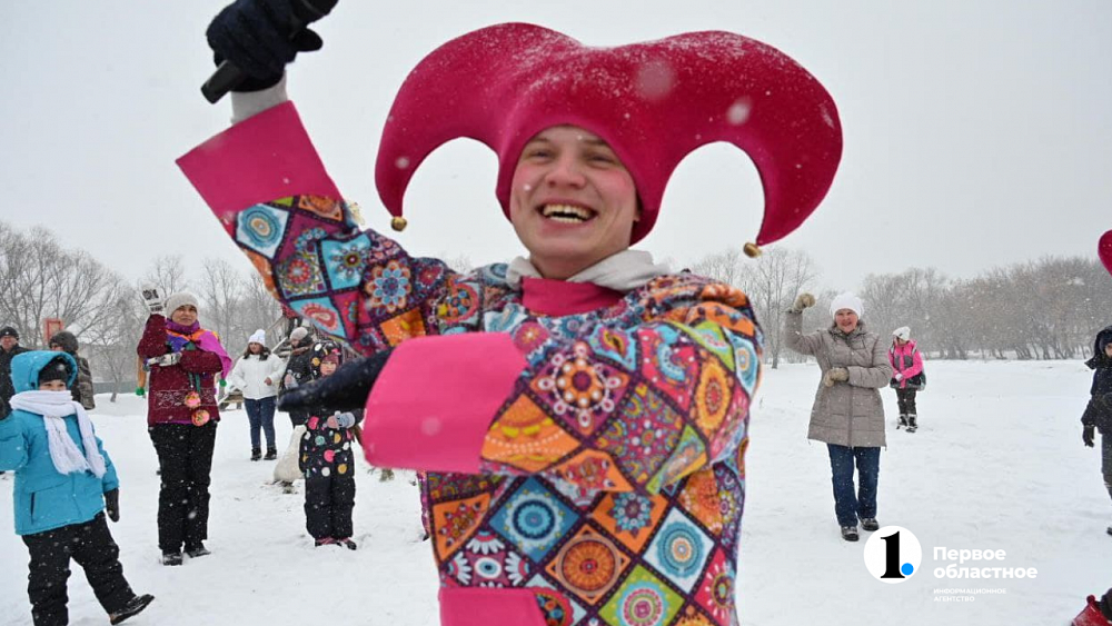 Южноуральцы празднуют Масленицу