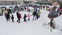 Южноуральцы празднуют Масленицу