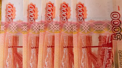 Фальшивые купюры в Челябинской области стали выявлять в два раза реже