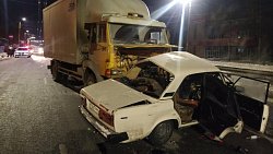 В Челябинске 19-летний водитель легковушки погиб в ДТП с грузовиком