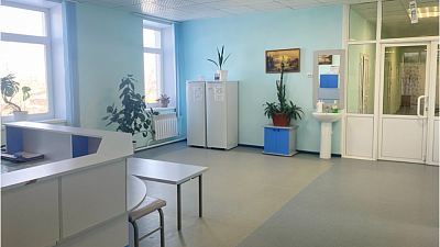 В селе Октябрьском завершили ремонт стационара районной больницы