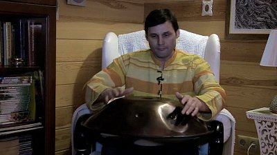 Музыкант из Миасса уже 9 лет играет на ханге