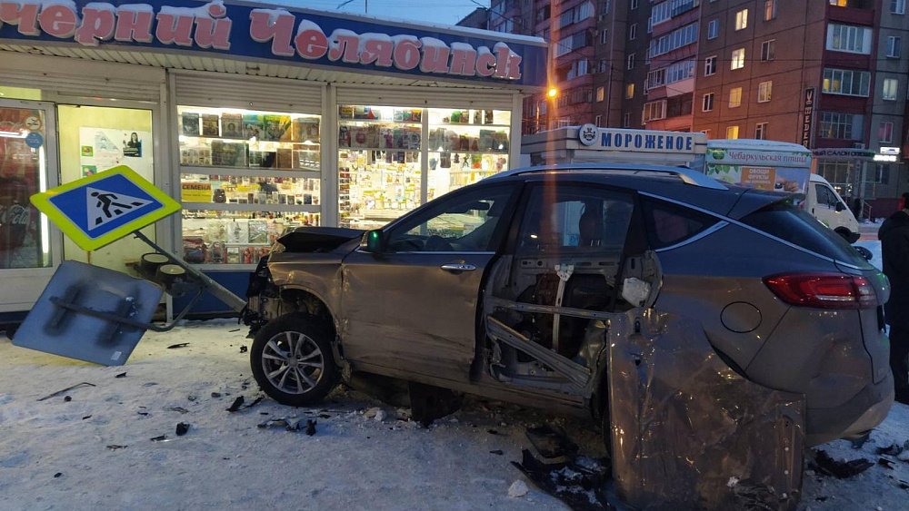 По факту смертельного ДТП на остановке в Челябинске возбудили уголовное дело