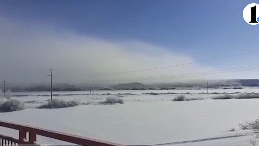 В Челябинской области поселок накрыло пылью от щебеночного карьера