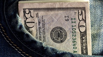 Челябинская таможня предупредила о запрете на вывоз валюты