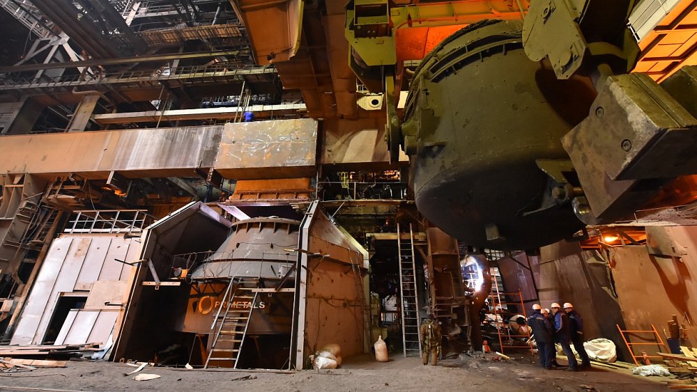 На ЧМК продолжили работу по сокращению выбросов в атмосферу