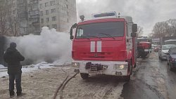 В Челябинске загорелся торговый павильон «Равис»