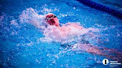 Южноуральцы завоевали два десятка медалей на чемпионате УрФО по плаванию