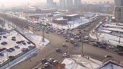 В Челябинске из‑за нескольких ДТП встало движение по улице Братьев Кашириных