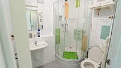 Больница или отель? Посмотрим на стационар, где лечат по полису ОМС