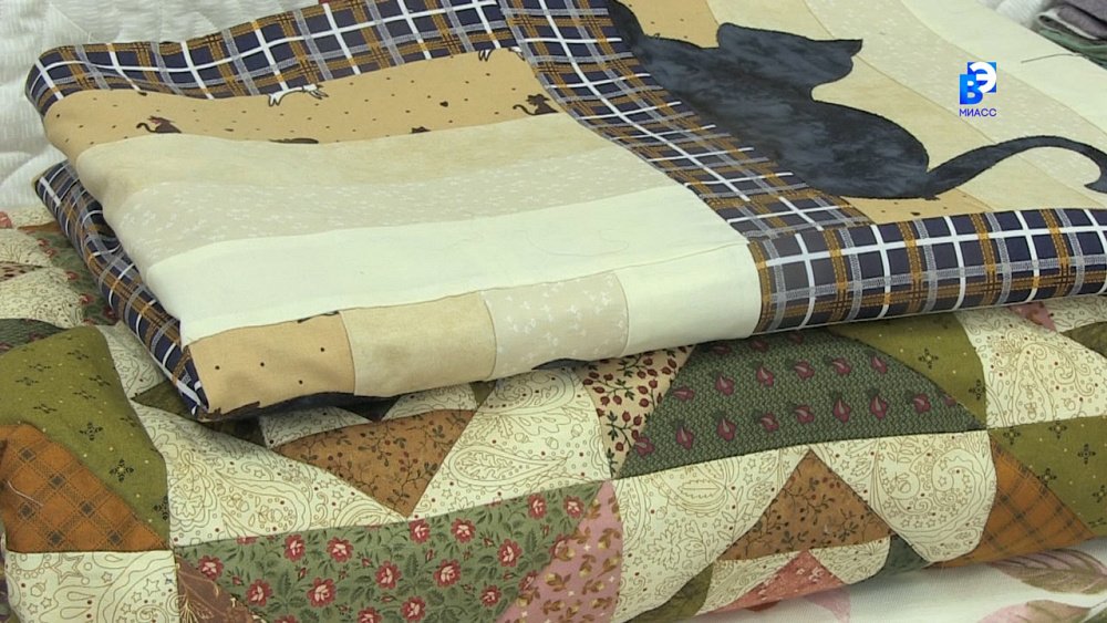 Жительница Миасса шьёт из лоскутов