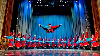 Ансамбль «Урал» присоединился к танцевальному флешмобу #Россия_мы