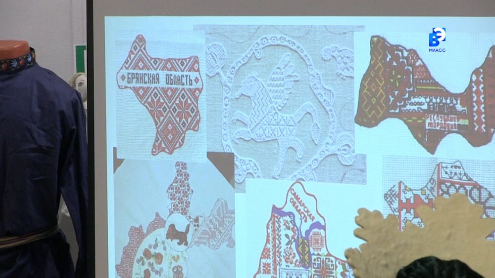 Южноуральские мастера вышили карту региона