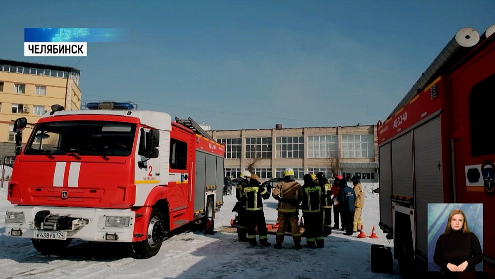 Студенты готовятся быть спасателями