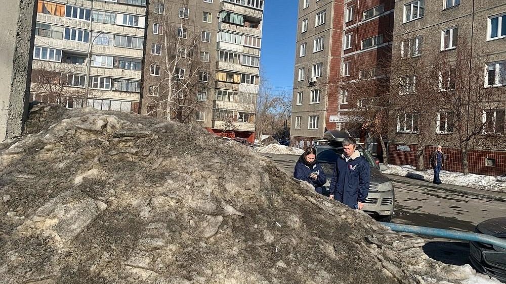 В Челябинской области назвали города-аутсайдеры по уборке снега