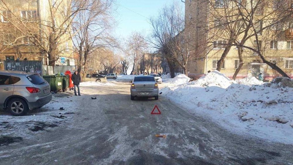 В Челябинске 12‑летний мальчик попал под колеса легковушки
