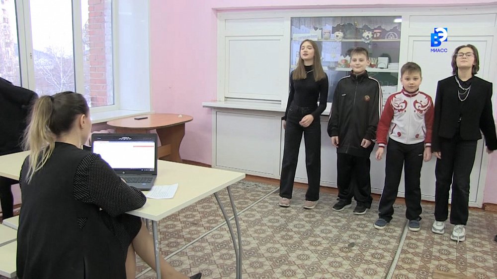 Миасские школьники играют в КВН