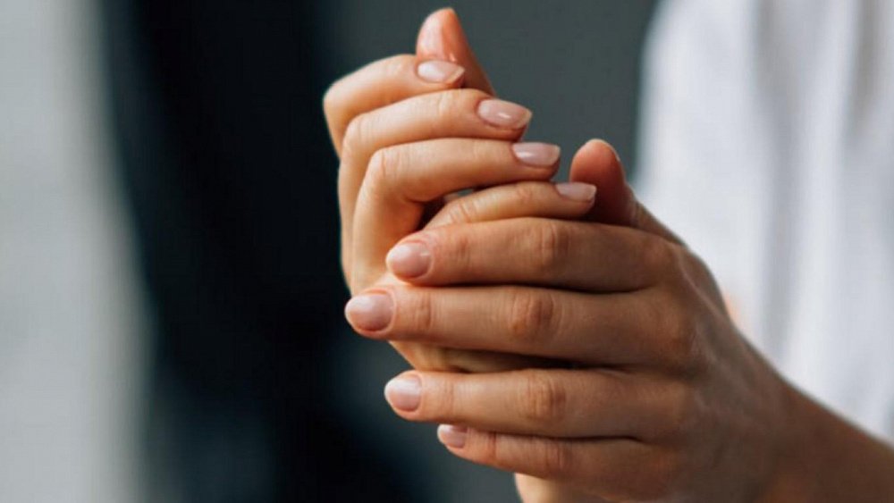 Как приготовить маску для кожи рук дома