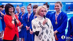 Ватерпольный клуб «Динамо-Уралочка» завоевал серебро чемпионата России