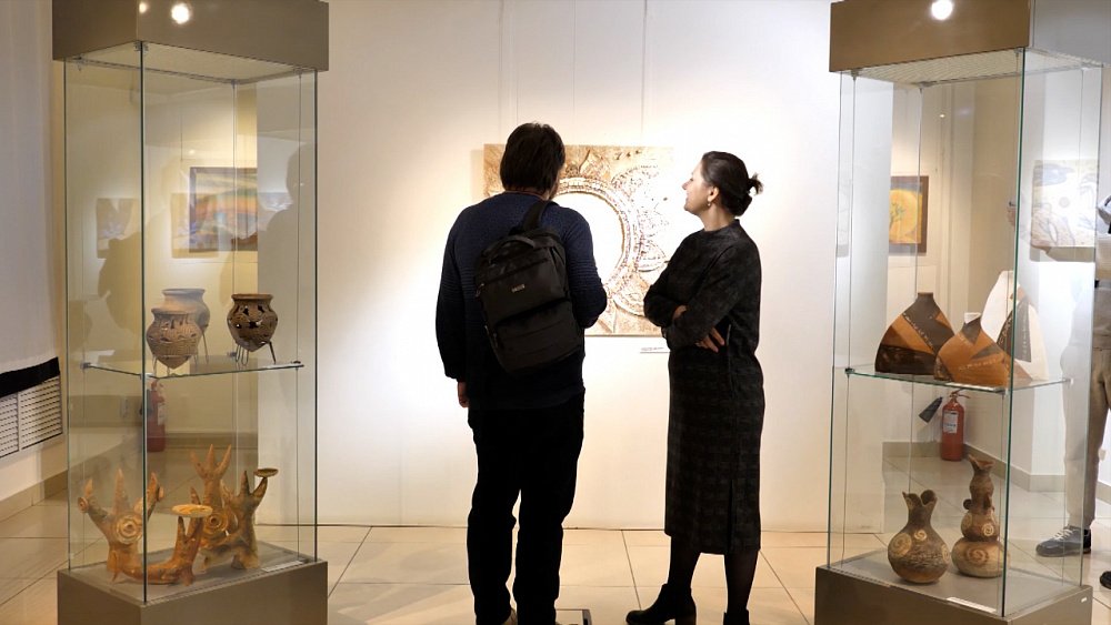 Эксперименты Екатерины Пензиной в сюжете «Цветные путешествия»