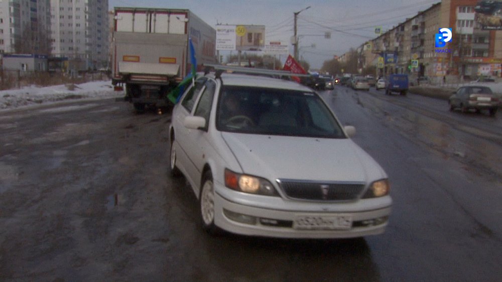 Миасцы организовали автопробег «Za наших!»