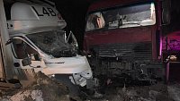 В Челябинской области водитель грузовика получил переломы ног в лобовом ДТП