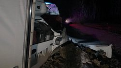 В Челябинской области водитель грузовика получил переломы ног в лобовом ДТП