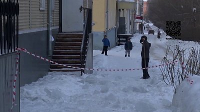 Осторожно — сосульки! Как не стать жертвой?