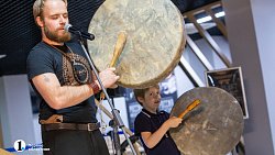 В Челябинске открылась выставка с синташтинской колесницей и находками времен бронзового века