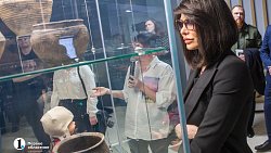 В Челябинске открылась выставка с синташтинской колесницей и находками времен бронзового века