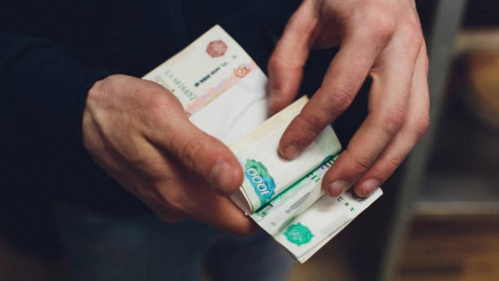 Жители пострадавших территорий Украины начали получать по 10 тысяч рублей от российского правительства