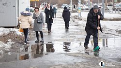 В Челябинске начали ямочный ремонт на дорогах