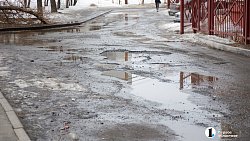 В Челябинске начали ямочный ремонт на дорогах