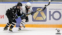 Хоккеистки «Белых медведиц» одержали сенсационную победу над питерской «Динамо-Невой»