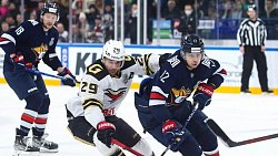 Хоккеисты «Металлурга» обыграли «Авангард» и вышли вперед в серии плей-офф Кубка Гагарина