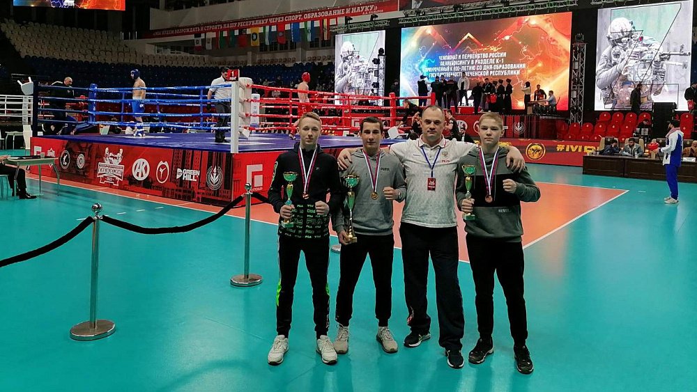 Три южноуральских кикбоксера завоевали бронзу первенства России