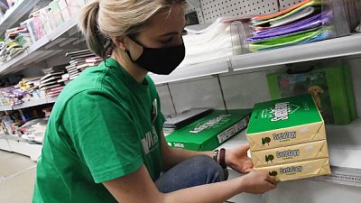 Дефицит офисной бумаги в России устранят к апрелю