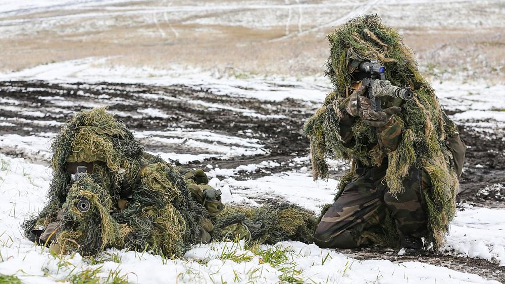 Тихоокеанские морпехи и черноморская береговая оборона получили звания гвардейцев